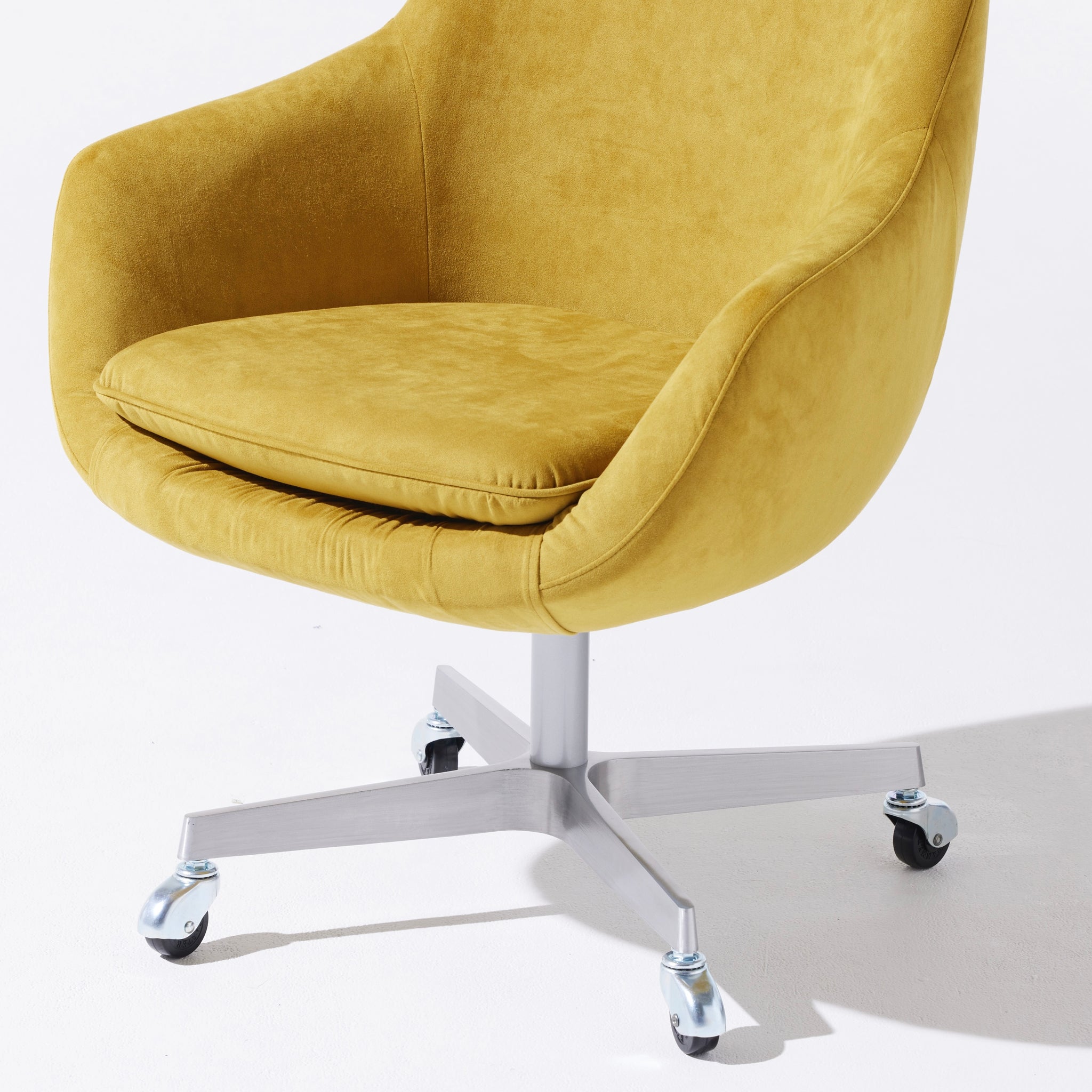 Cosmic Chair (Caster Type) | カフェ用家具・業務用家具の専門