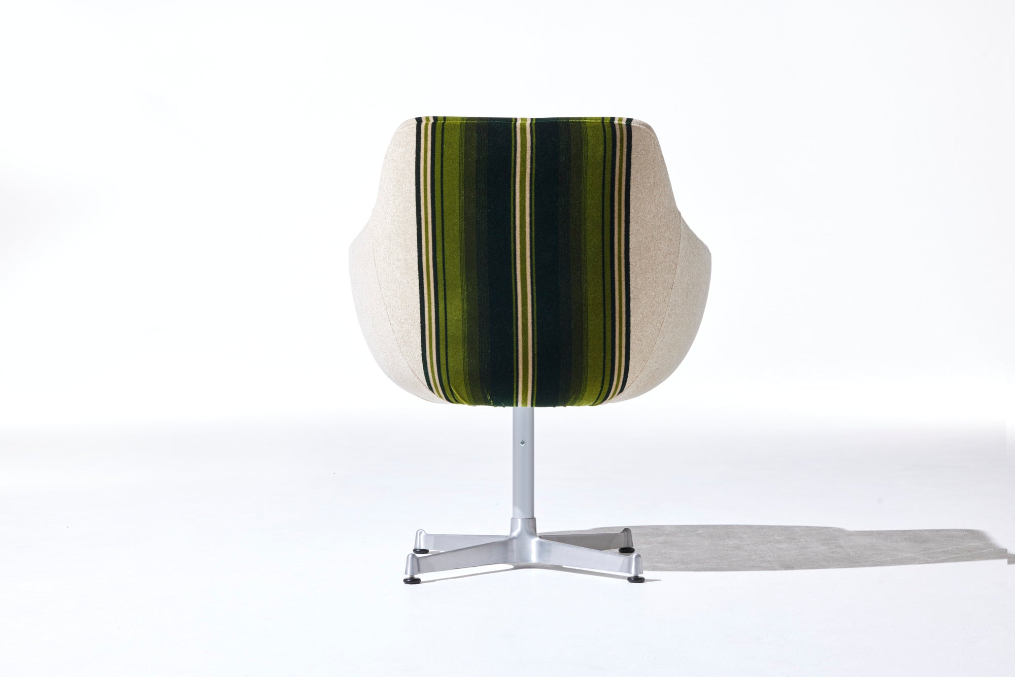 Cosmic Chair (X Type) | カフェ用家具・業務用家具の専門店 kagupot