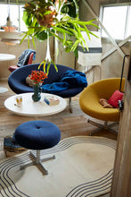 画像をギャラリービューアに読み込む, Space Ottoman
