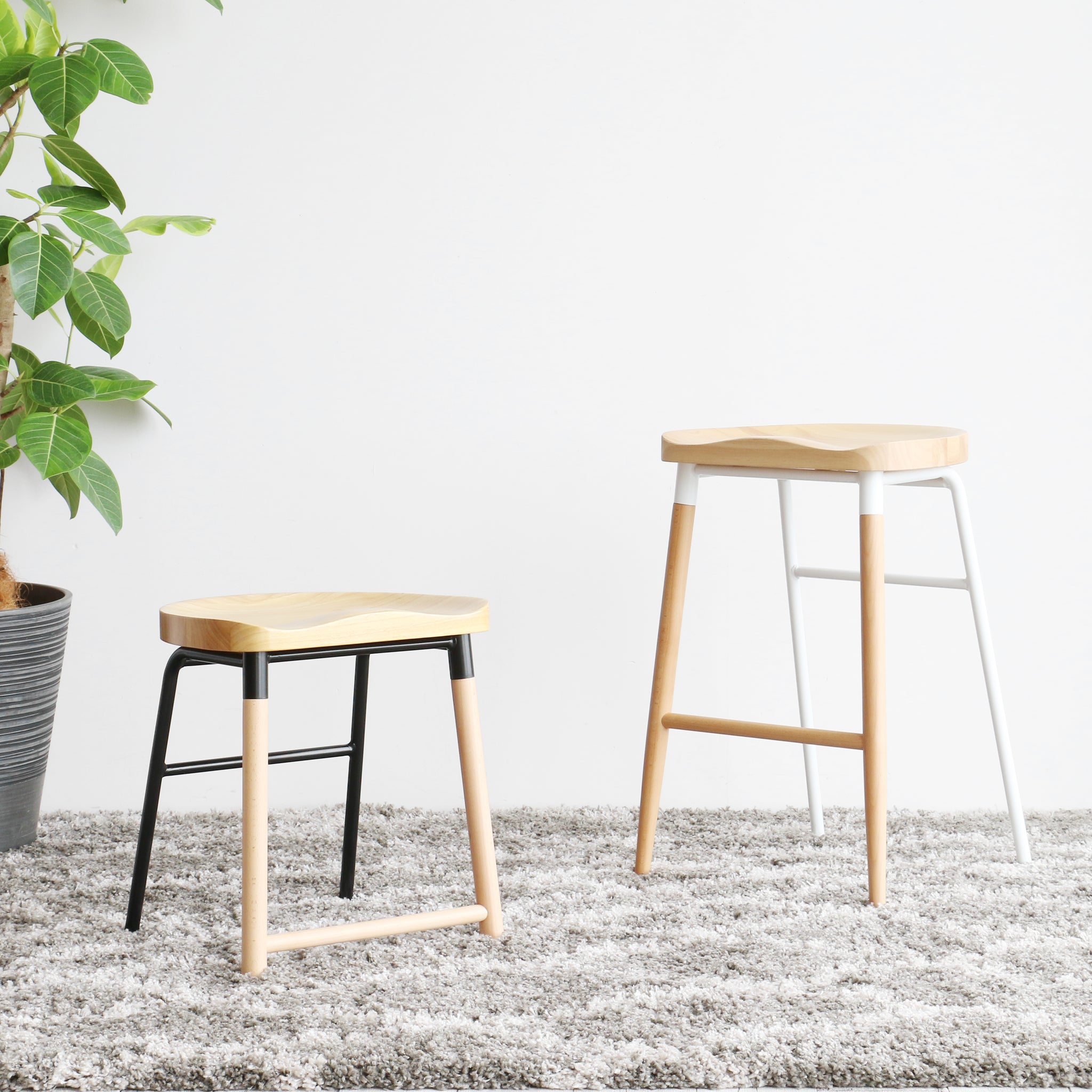 NovodiA Bar Stool スツール 椅子 木製　 高さ45cm NovodiA Bar Stool | カフェ用家具・業務用家具の専門店 kagupot