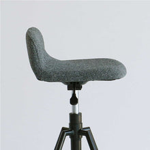 画像をギャラリービューアに読み込む, High Stool

