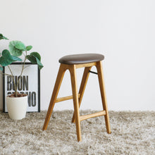 画像をギャラリービューアに読み込む, Folding Stool - butler
