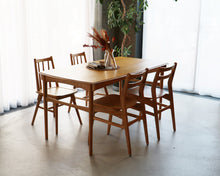 画像をギャラリービューアに読み込む, Herit. Dining Table 1500
