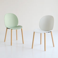 画像をギャラリービューアに読み込む, Chair 06 -wood-
