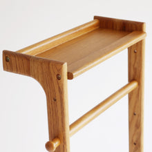 画像をギャラリービューアに読み込む, Herit. Kids Hanger Rack

