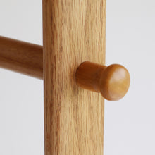 画像をギャラリービューアに読み込む, Herit. Kids Hanger Rack
