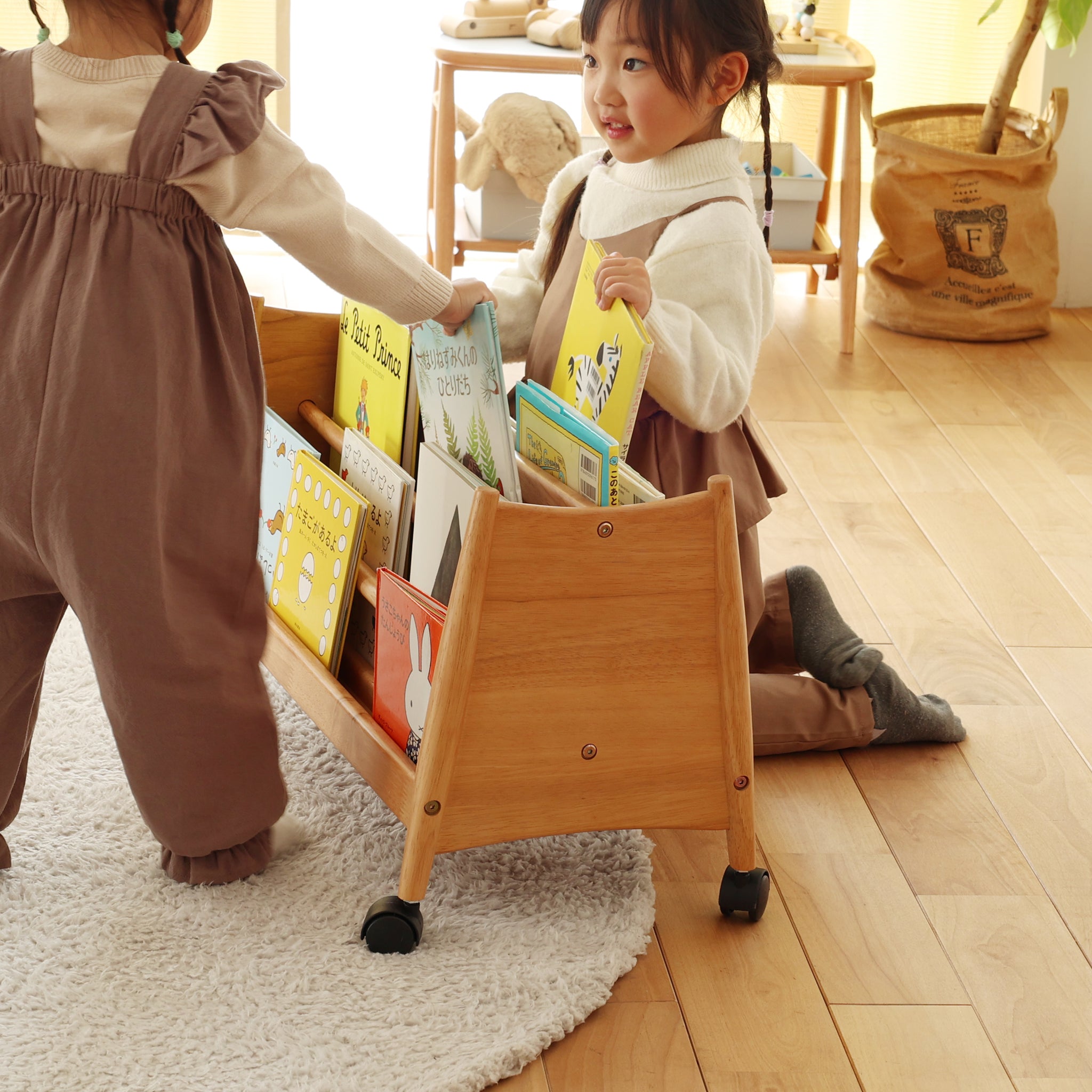 nork note Kids Low Book Rack | カフェ用家具・業務用家具の専門店