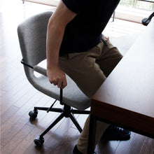 画像をギャラリービューアに読み込む, Office Arm Chair -tihn-
